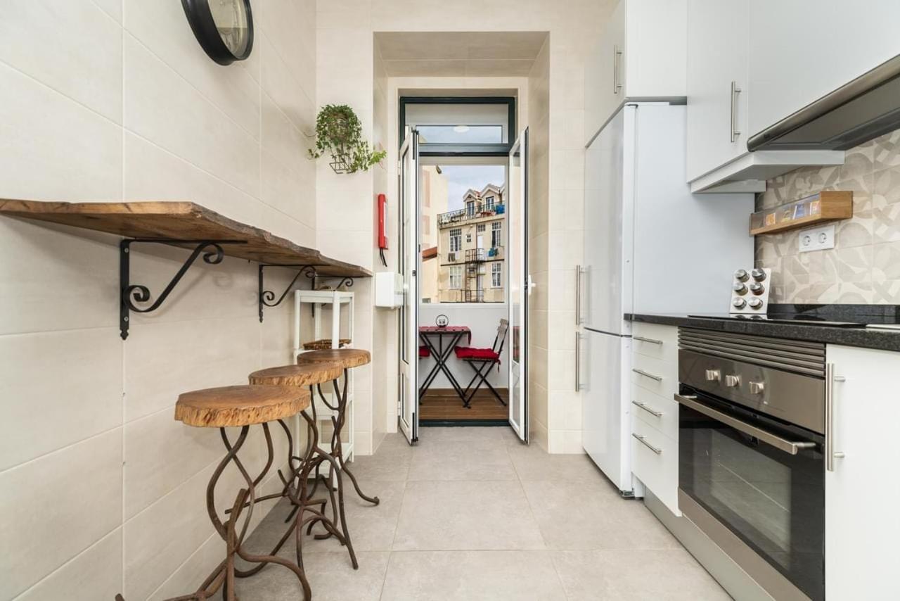 Groovy M2 R3 - Amazing Double Room With En-Suite Bathroom リスボン エクステリア 写真